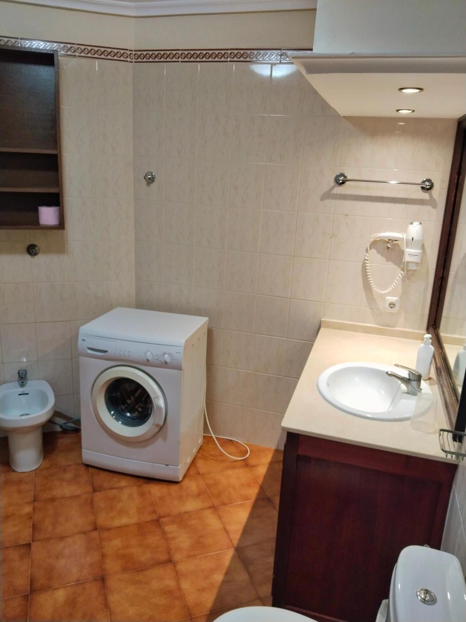 Maximar Apartment 8 Bed Places, Heated Swimmingpool 아로나 외부 사진