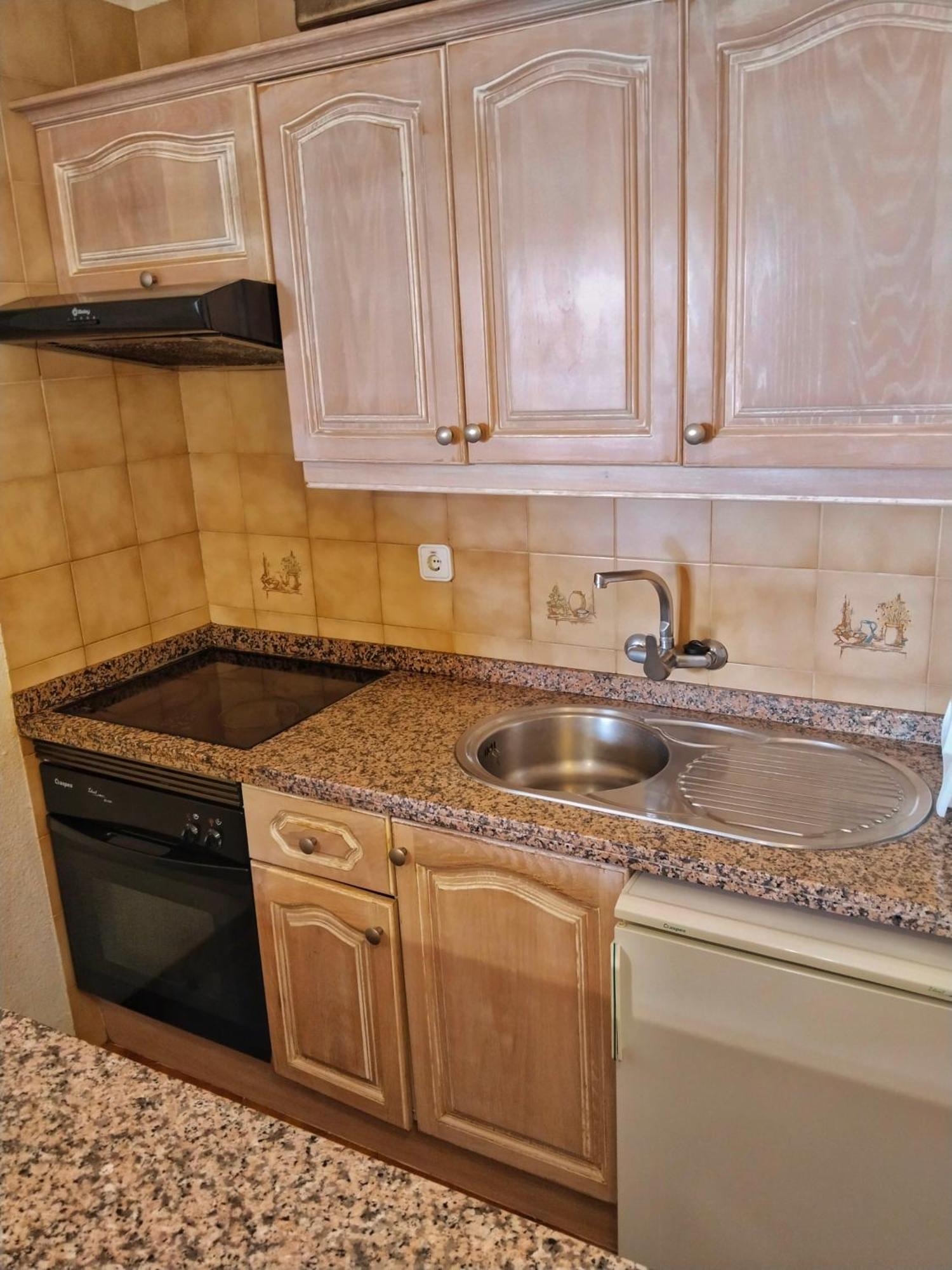 Maximar Apartment 8 Bed Places, Heated Swimmingpool 아로나 외부 사진
