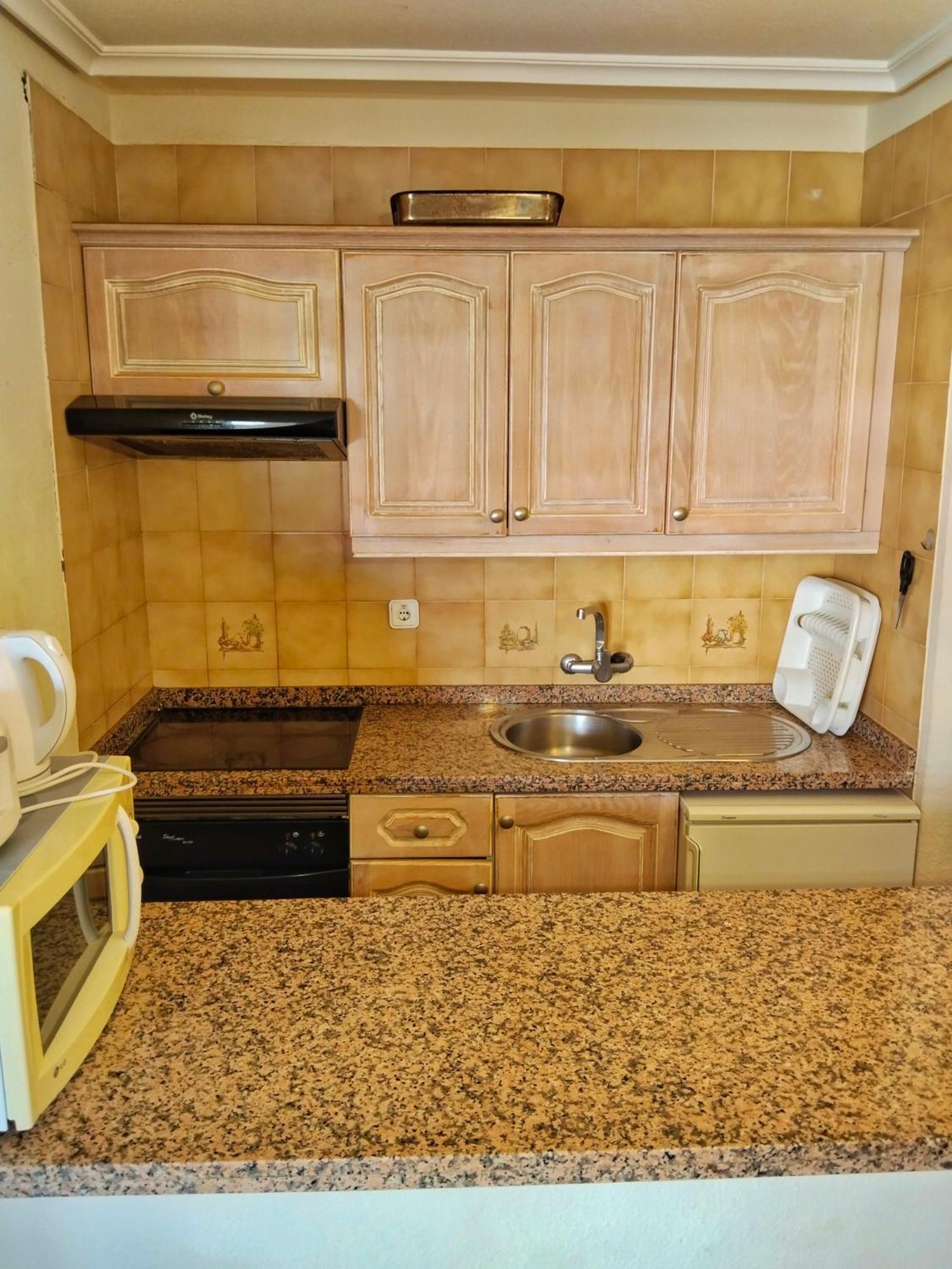 Maximar Apartment 8 Bed Places, Heated Swimmingpool 아로나 외부 사진